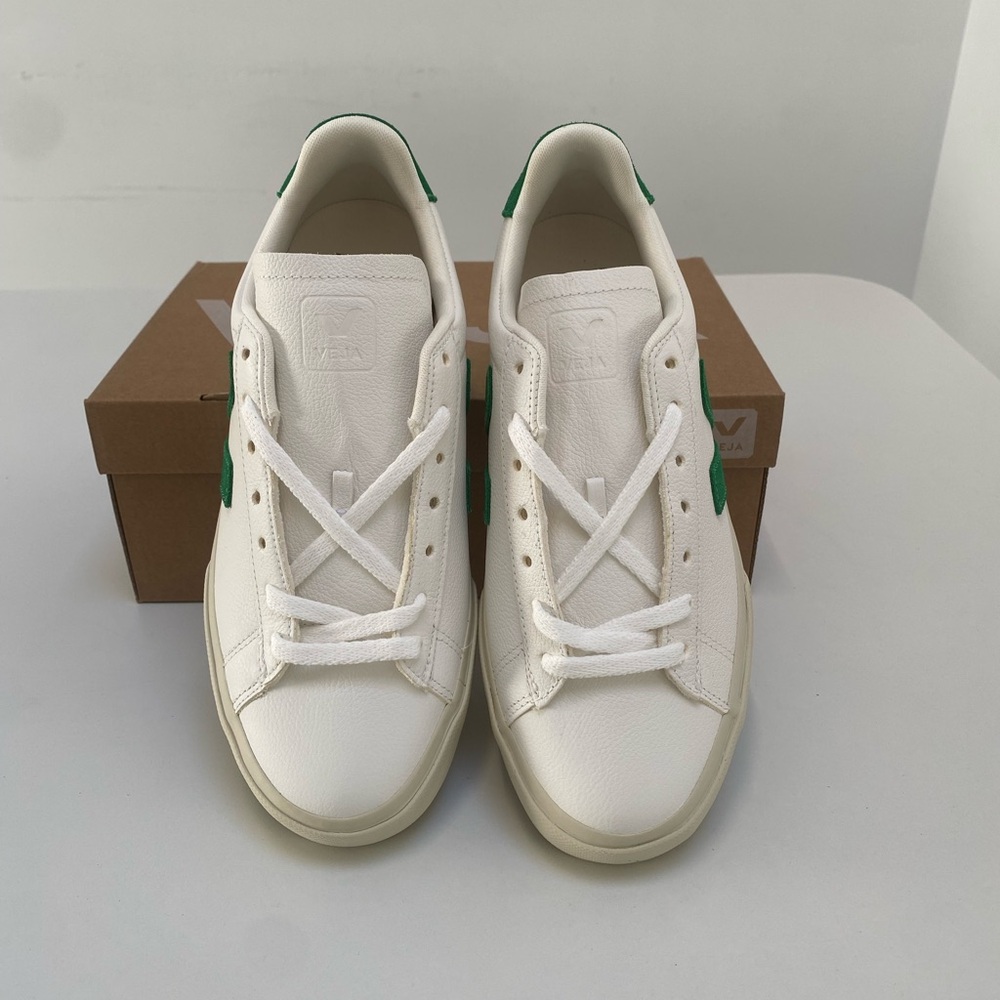 Veja Campo Leather Sneaker Extra White/Emeraude Green size 39EU/8US New in Box - Picture 5 of 7